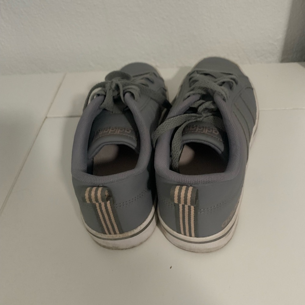 Adidas - Picture 3 of 3